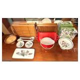 EBE083 Beautiful Botanical Ceramics & Kitchen Items 