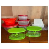 EBE090 Mystery Lot of Plastic Kitchen Storage Containers