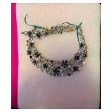 EBE157 - Vintage-style floral costume necklace