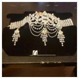 EBE172- Costume Jewelry Necklace And Earrings