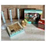 EBE181 Barbie Hansel & Gretel With Miscellaneous Small Collectibles