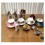 PHS144 Teacups And Trinkets 