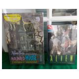 JHA008 Rare Vintage Model Kits - Addams Family Haunted House & Alien