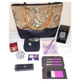 LKC012 Honu Adorn This Bag While You Adorn Yourself!!