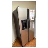 WGG277 GE Stainless Steel Refrigerator