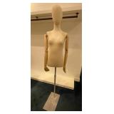 WGG323 Linen Female Mannequin 