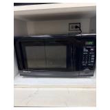 WGG390 Magic Chef Microwave