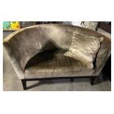 WGG505 Curved Velvet Loveseat 