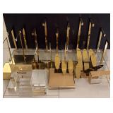 WGG655 Mystery Lot Of Home Or Store Decor