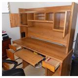 MFT038 Pressed Wood Desk & Hutch and Rolling Chair