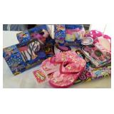 LKC016 Hello Kitty, Pillow Pets and Shopkins! Lot #2