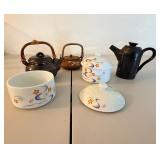 HKA079 - East Asian Tea Kettles & Jars 