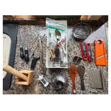 HKA148 - Lot of Random Kitchen Appliances 