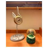HKA212 - Harry Potter Quidditch Clock + Tropical Snow Globe