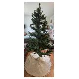 HKA238 - Artificial Xmas Tree & Skirt