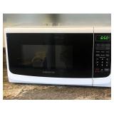 KFF039 Farberware Microwave 700 Watt