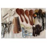 SAT108 - Unique Utensil Lot