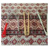 SAT175 - Mixed Kitchen Utensil Lot (5 Pc) - Whisks & Tongs