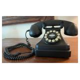 SAT456 - Crosley Retro Phone 
