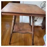 SAT469 - Solid Wood Accent Table With Spindle Legs