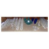 MLE100 Large Lot of Vintage Glassware & Carnival Glass Bowl