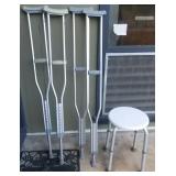 MLE153 Two Pairs of Aluminum Crutches, Adjustable Bath Stool