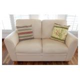 PFL017 Natuzzi Plush Love Seat & Throw Pillows 