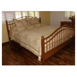PFL030 Ethan Allen Pine Bedframe, King Mattress & Bedding 