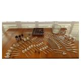 PFL037 Oneida Stainless Steel Flatware & Presto Salad Shooter