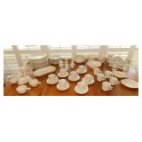 PFL041 Vintage Pfaltzgraff Heirloom Fine China Dinnerware Set