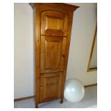 Tennessee, pine cabinet