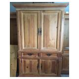 SS18 - Contemporary High-End Furniture Online Auction by Caring Transitions on CTBids.com Ehds 5/27!