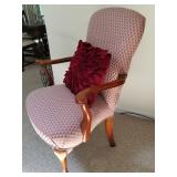 accent chair 