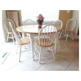 kitchen table and (6) chairs with leaf