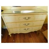 Broyhill dresser with mirror