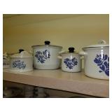 Pfaltzgraff cookware "Yorktown"