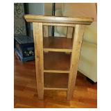 Broyhill table 