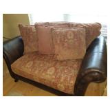 Bernhardt love seat 
