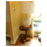 Accent table and lamp