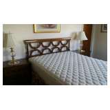 Quen Bedroom by Dixie