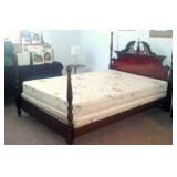 queen four post bed