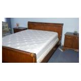 queen sleigh bed