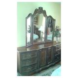 Drexel dresser/mirror