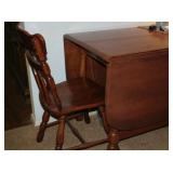 Drop leaf table