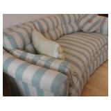 loveseat/sofa