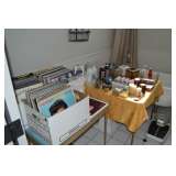 Vintage Records, bathroom