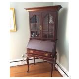 Antiques and Beautiful Decor!