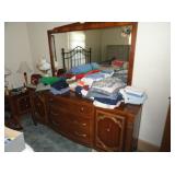 Dresser With Mirror