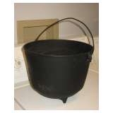vintage cast iron smelting pot