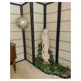 Asian style statue and folding screen